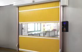 Sürətli Açılan PVC Qapılar: Müasir Müəssisələrin Seçimi